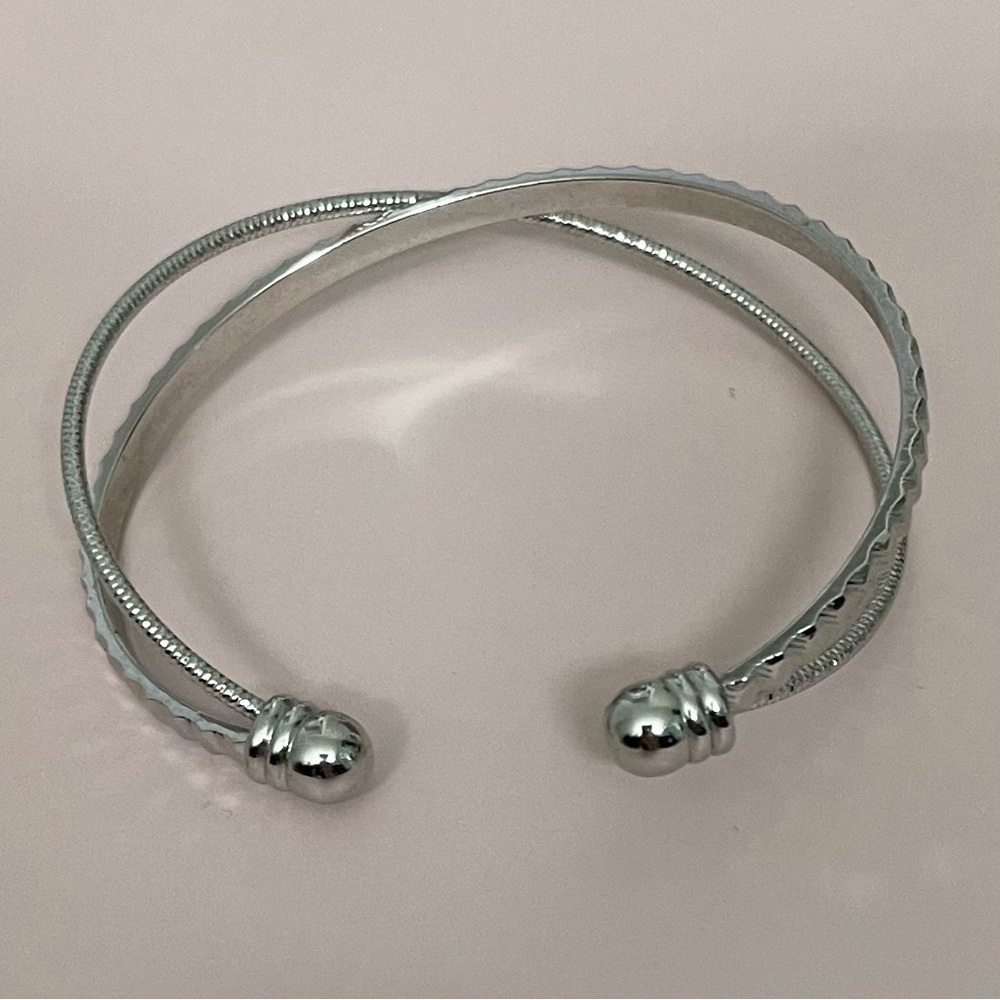 Elegant Silver Tone Cuff Bracelet Double Cross Design Statement Jewelry Bangle - Picture 3 of 3